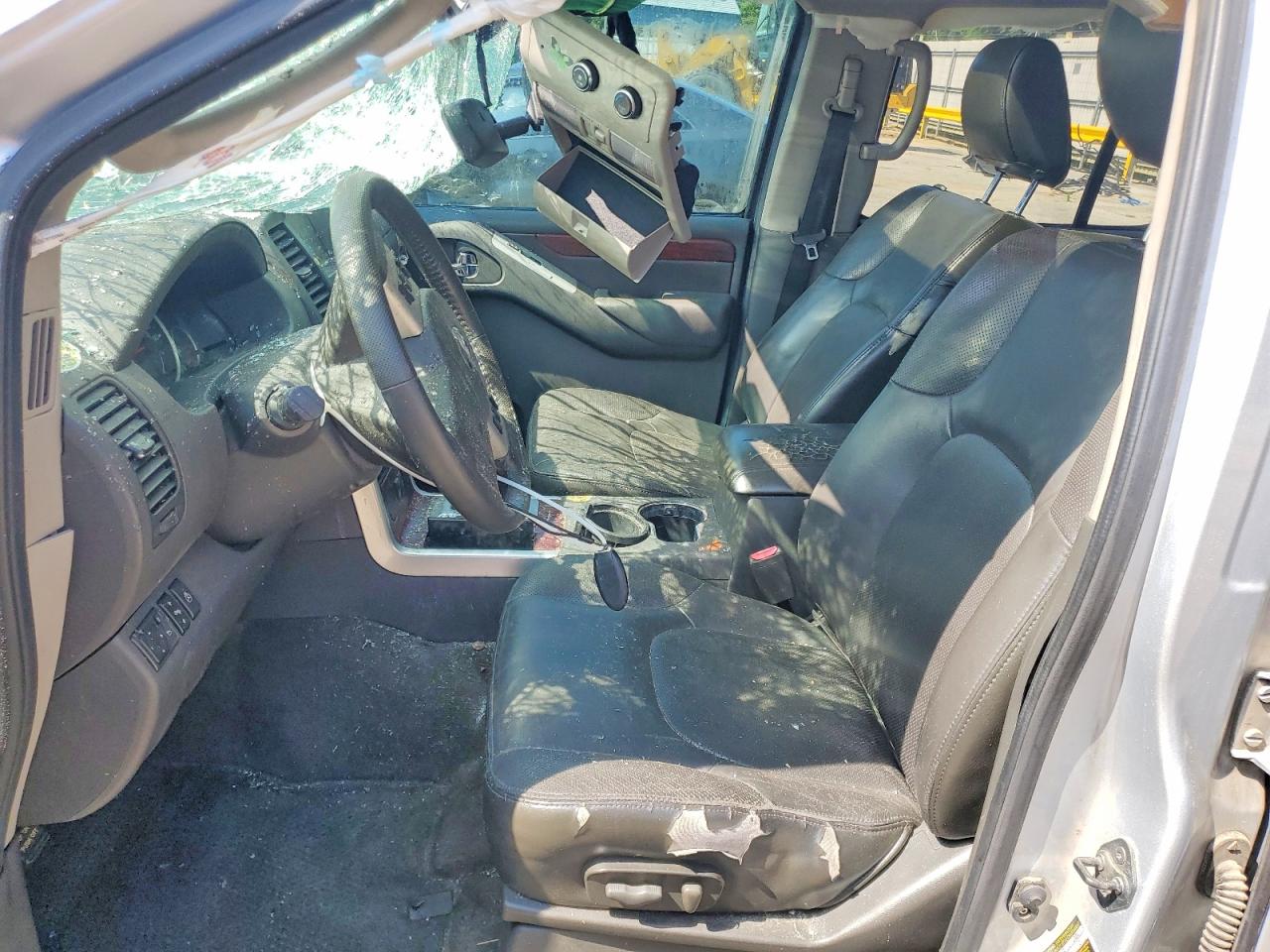 Nissan Pathfinder S