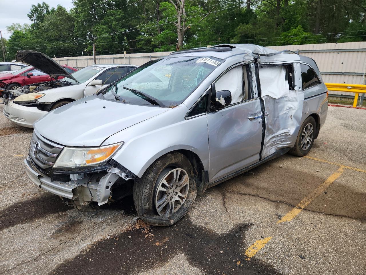 Salvage Honda Odyssey Image
