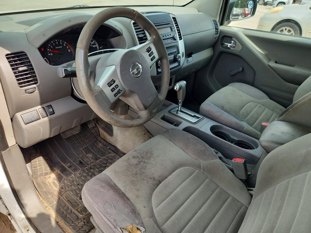 Nissan Frontier S