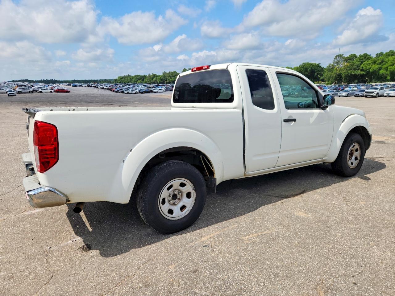 Nissan Frontier S