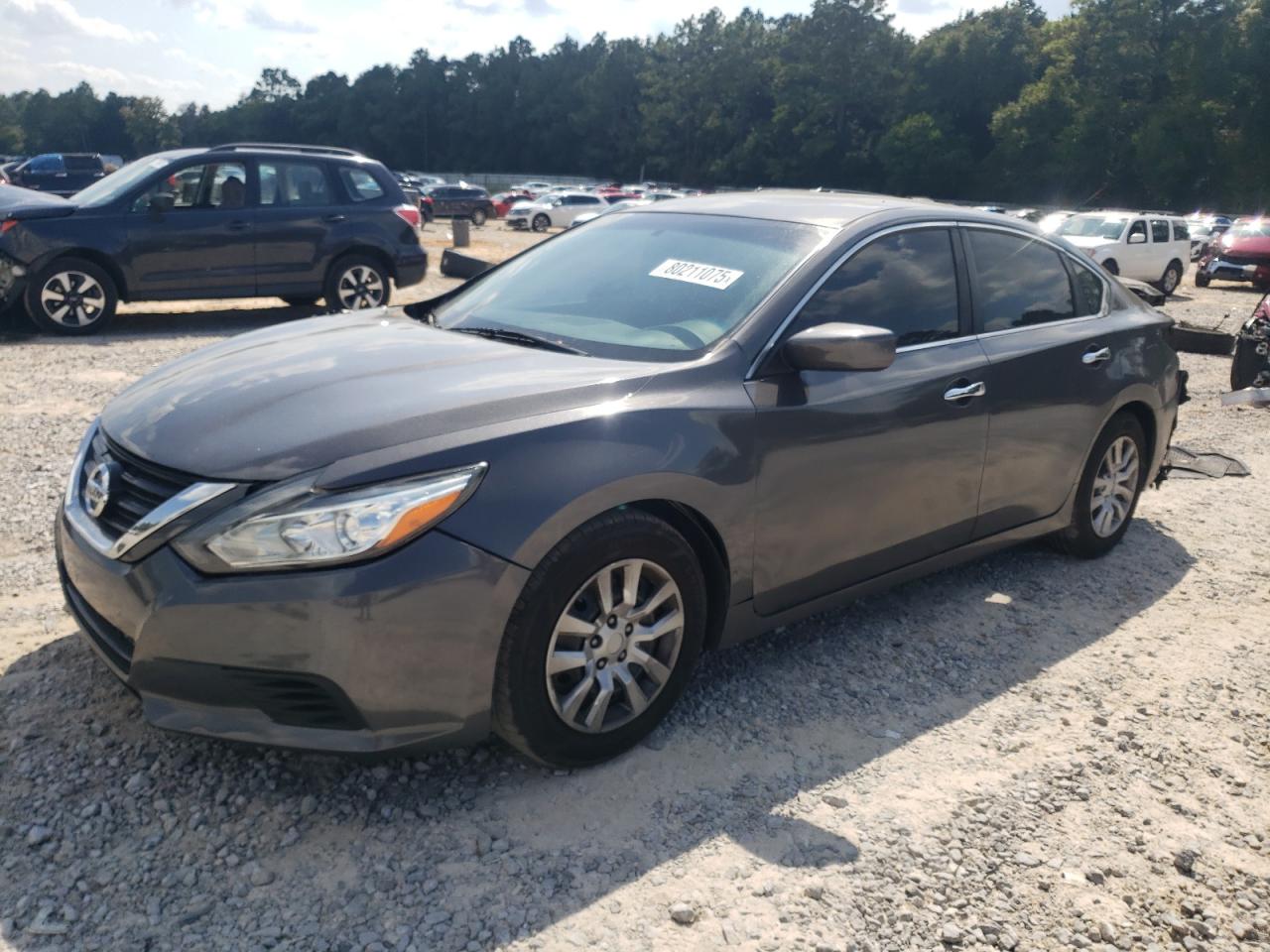 Salvage Nissan Altima Image