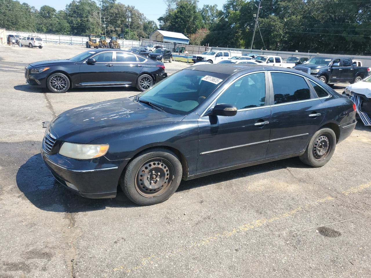 Salvage Hyundai Azera Image