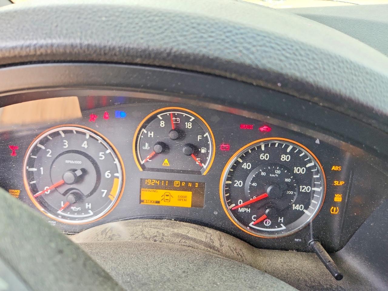 Nissan Armada Se
