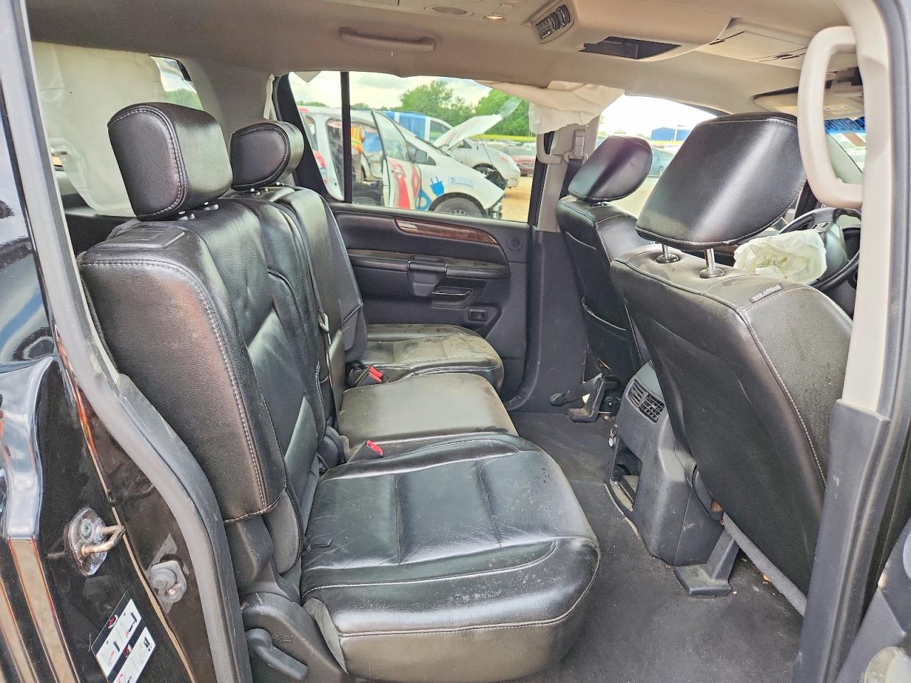 Nissan Armada Se