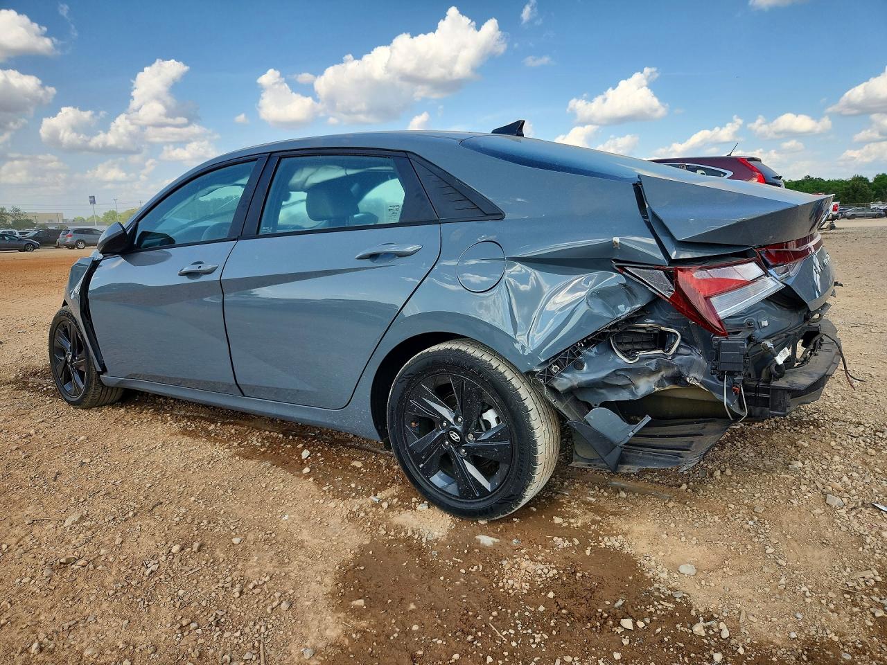 Hyundai ELANTRA Sel