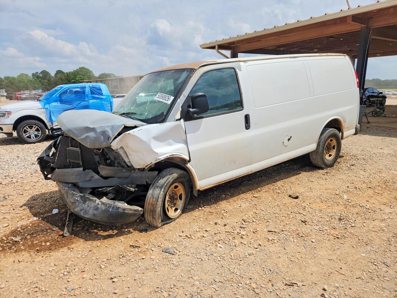 Salvage Chevrolet Express Image