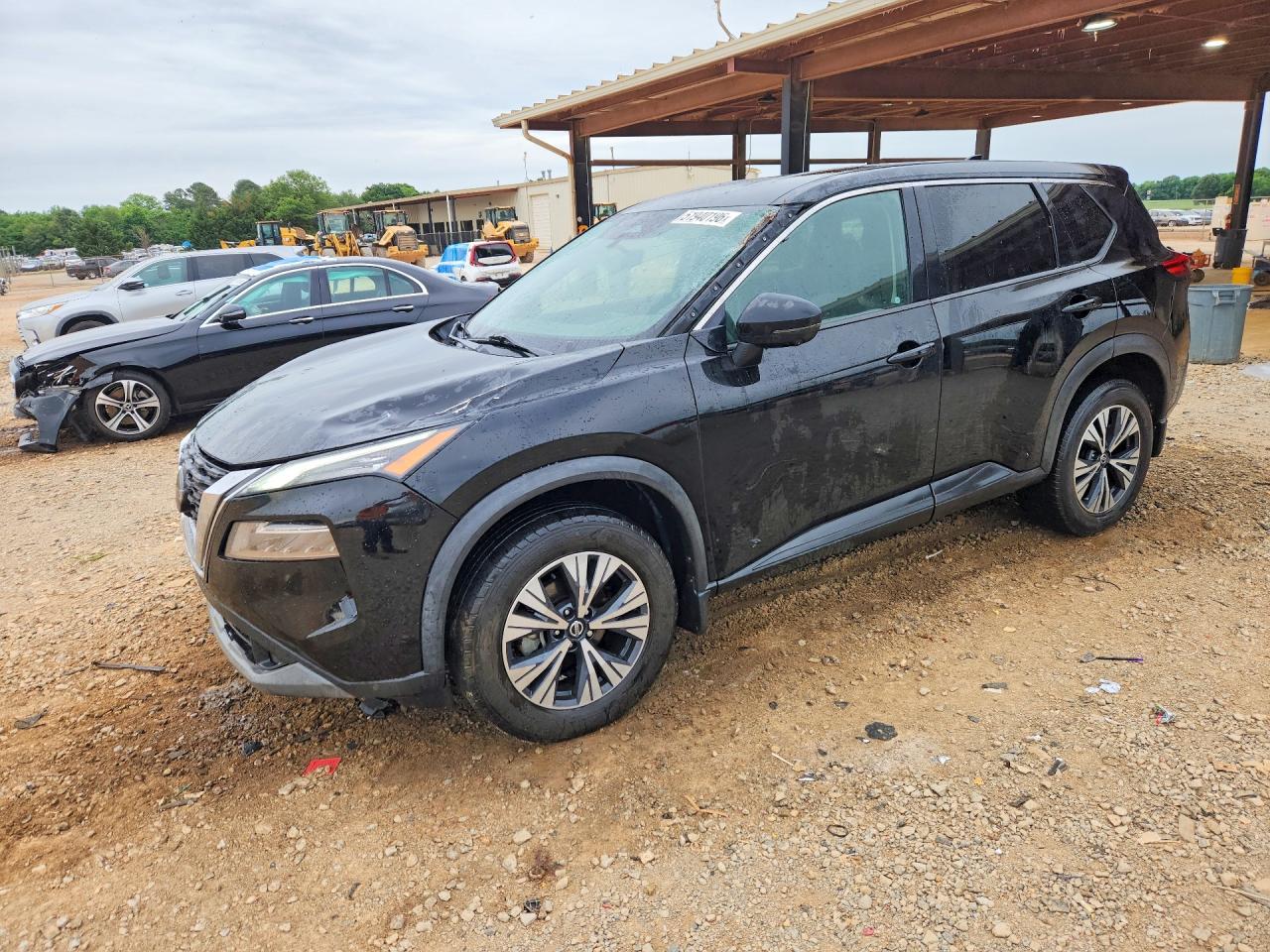 Salvage Nissan Rogue Image