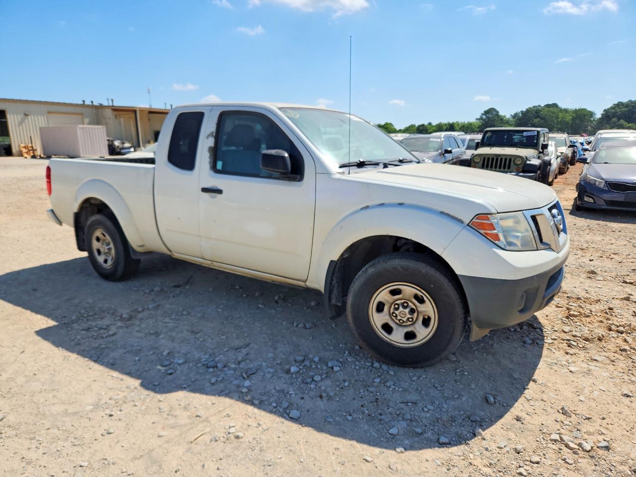 Nissan Frontier S