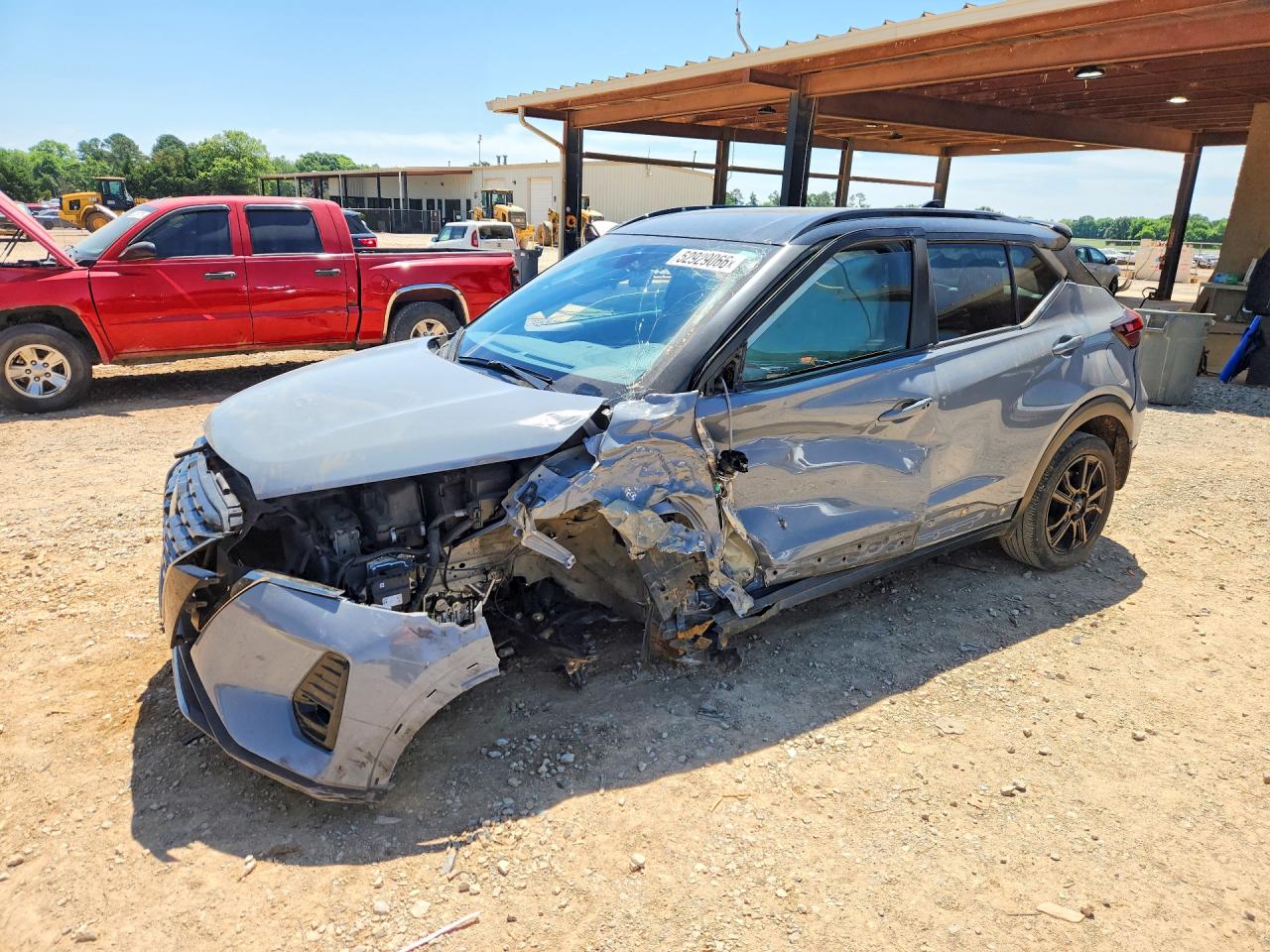 Salvage Nissan Kicks Image