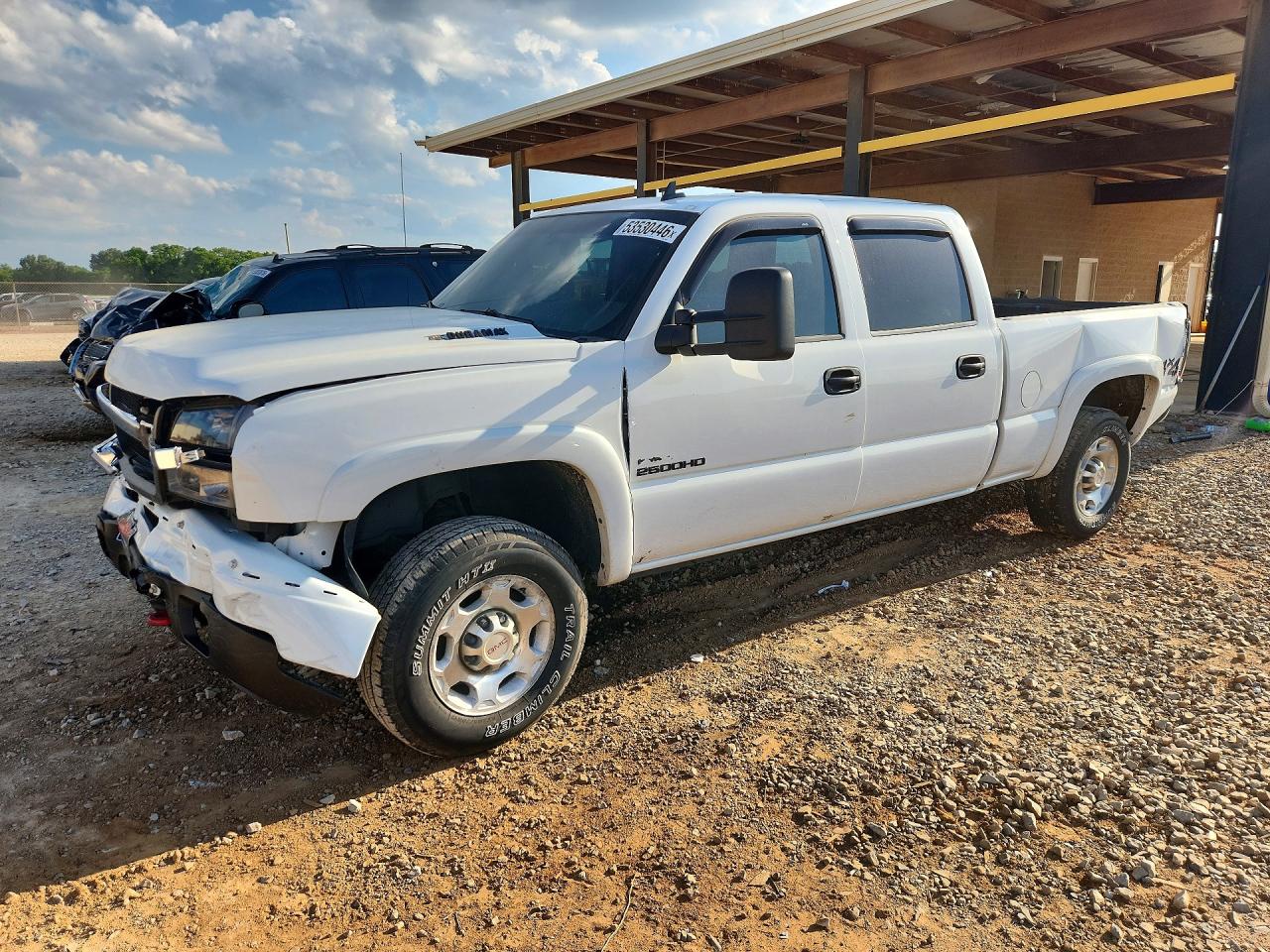 Salvage Chevrolet Silverado Image