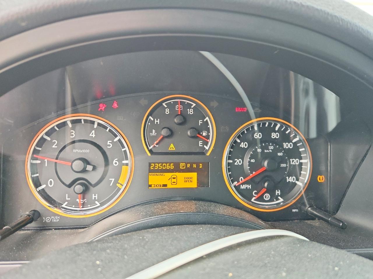 Nissan Armada Se