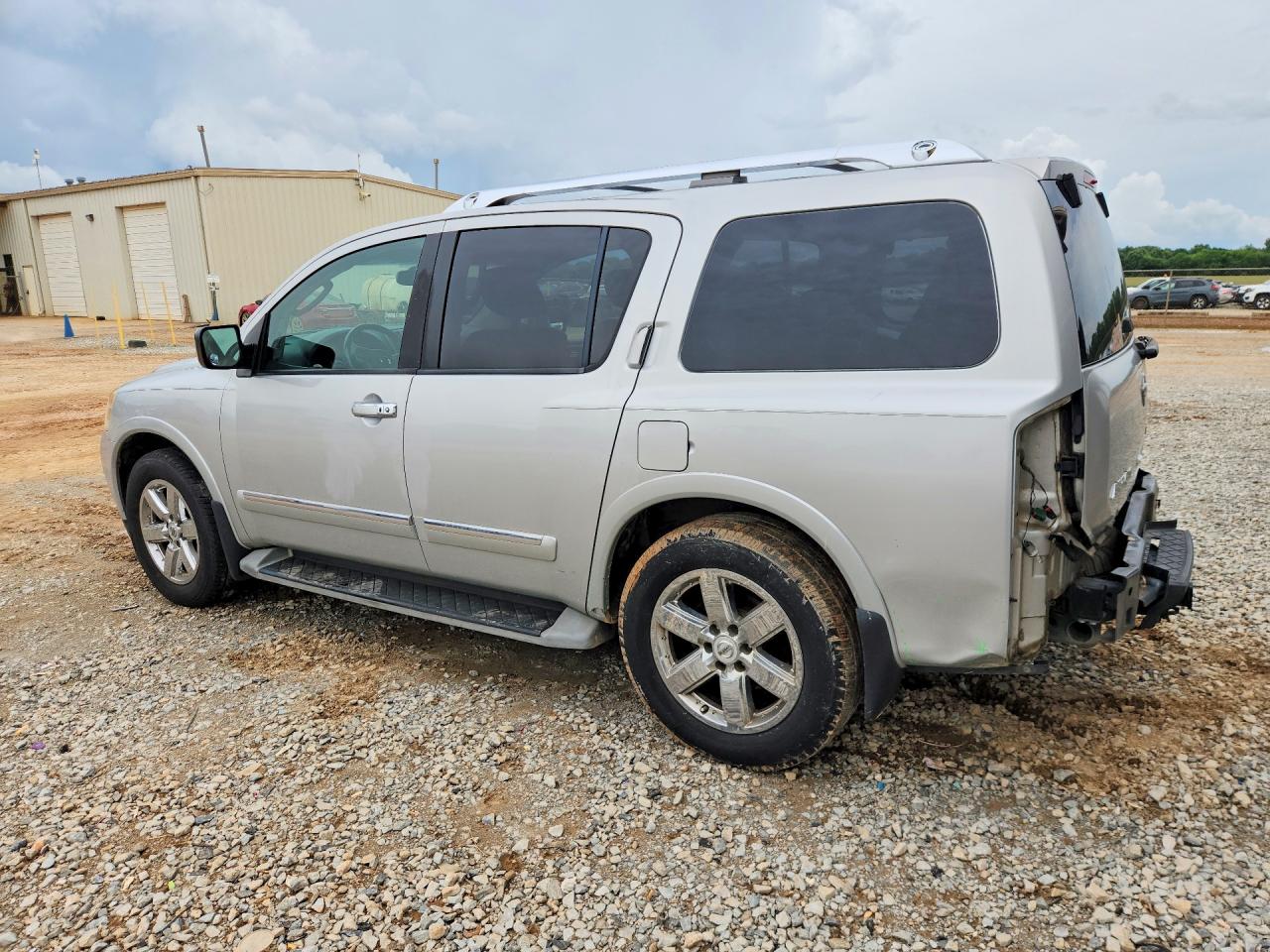 Nissan Armada Se