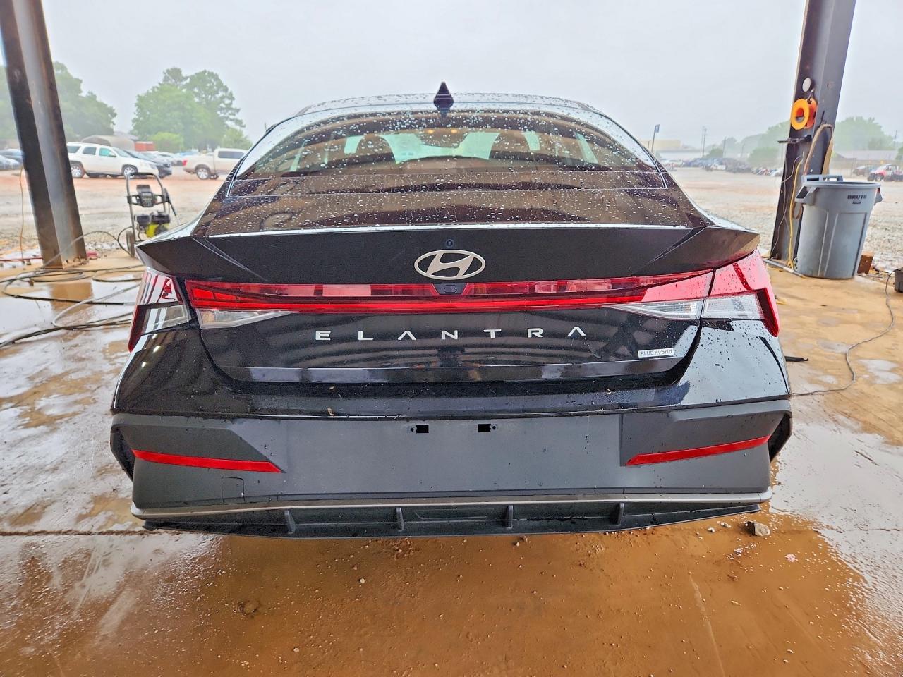 Hyundai ELANTRA Blue
