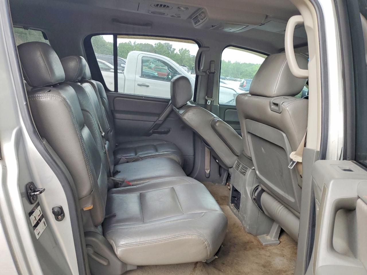 Nissan Armada Se