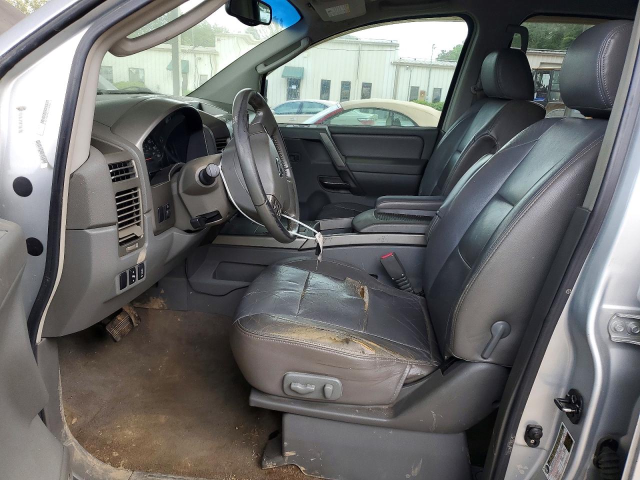 Nissan Armada Se