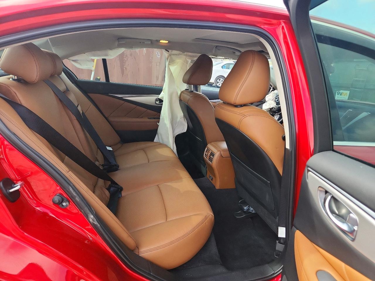 INFINITI Q50 Luxe