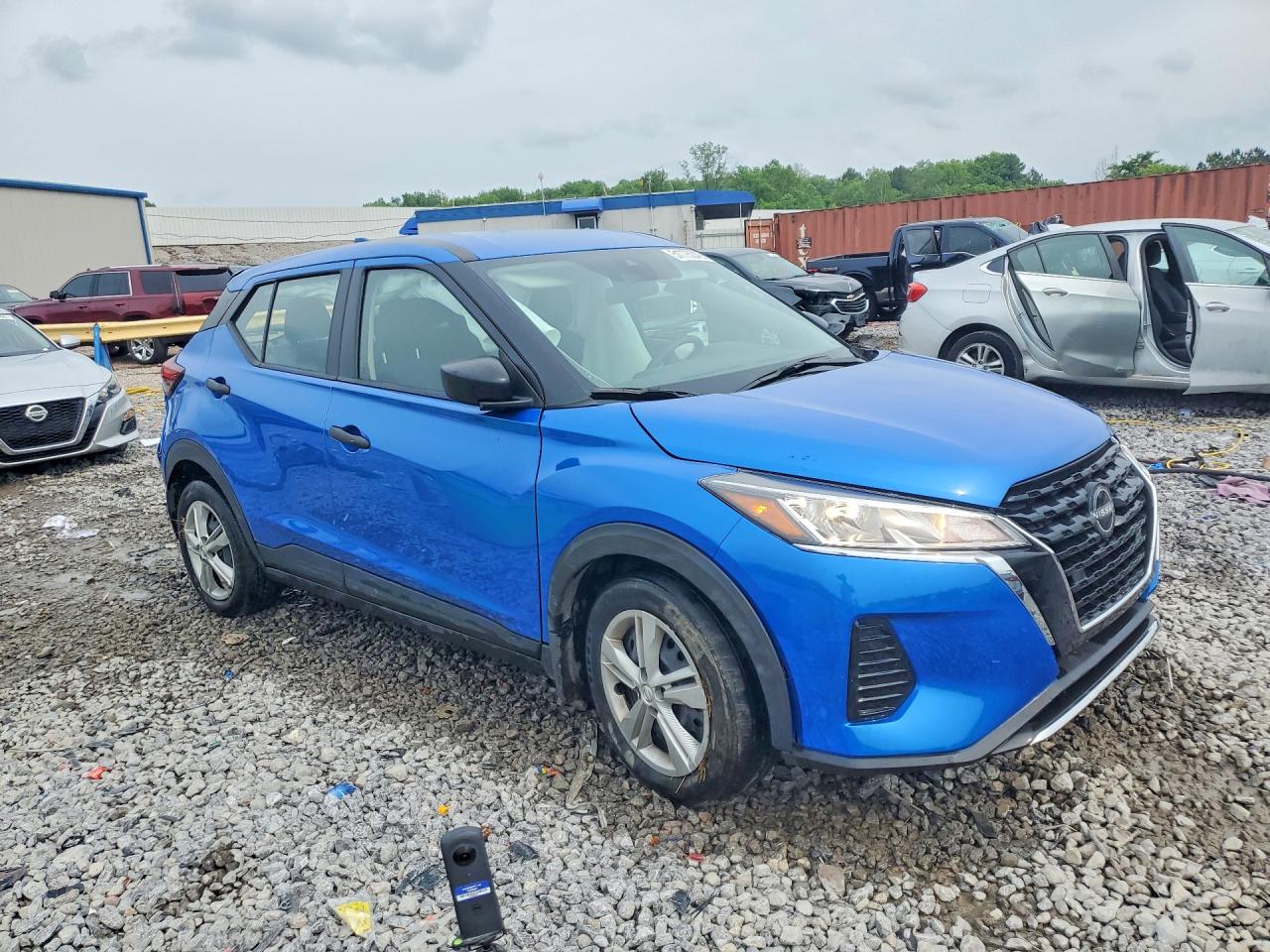 Nissan Kicks S