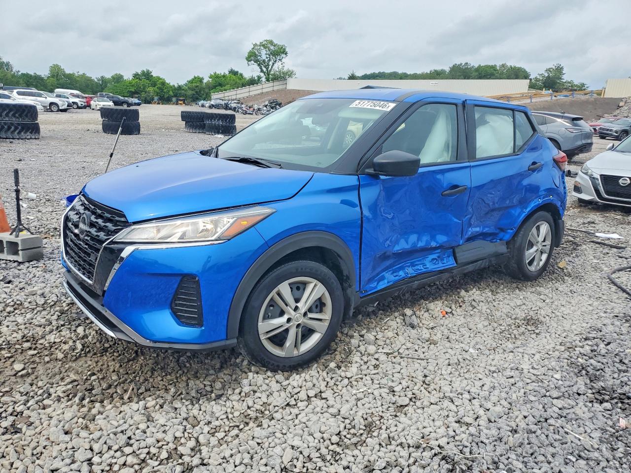 Salvage Nissan Kicks Image