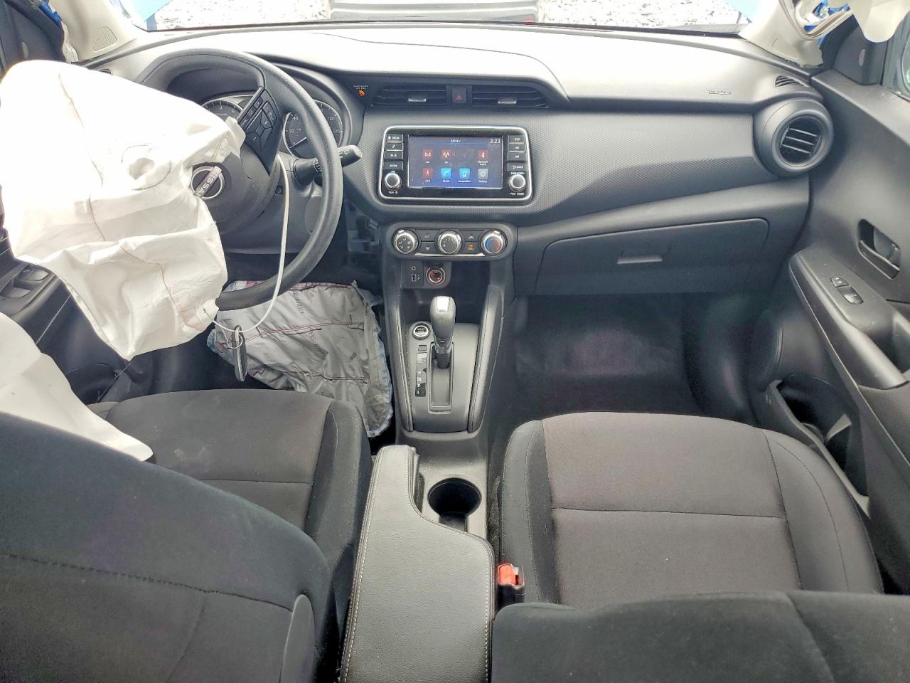 Nissan Kicks S