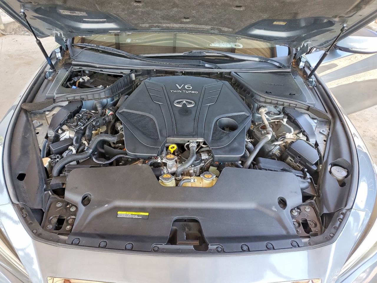 INFINITI Q50 3.0t Luxe