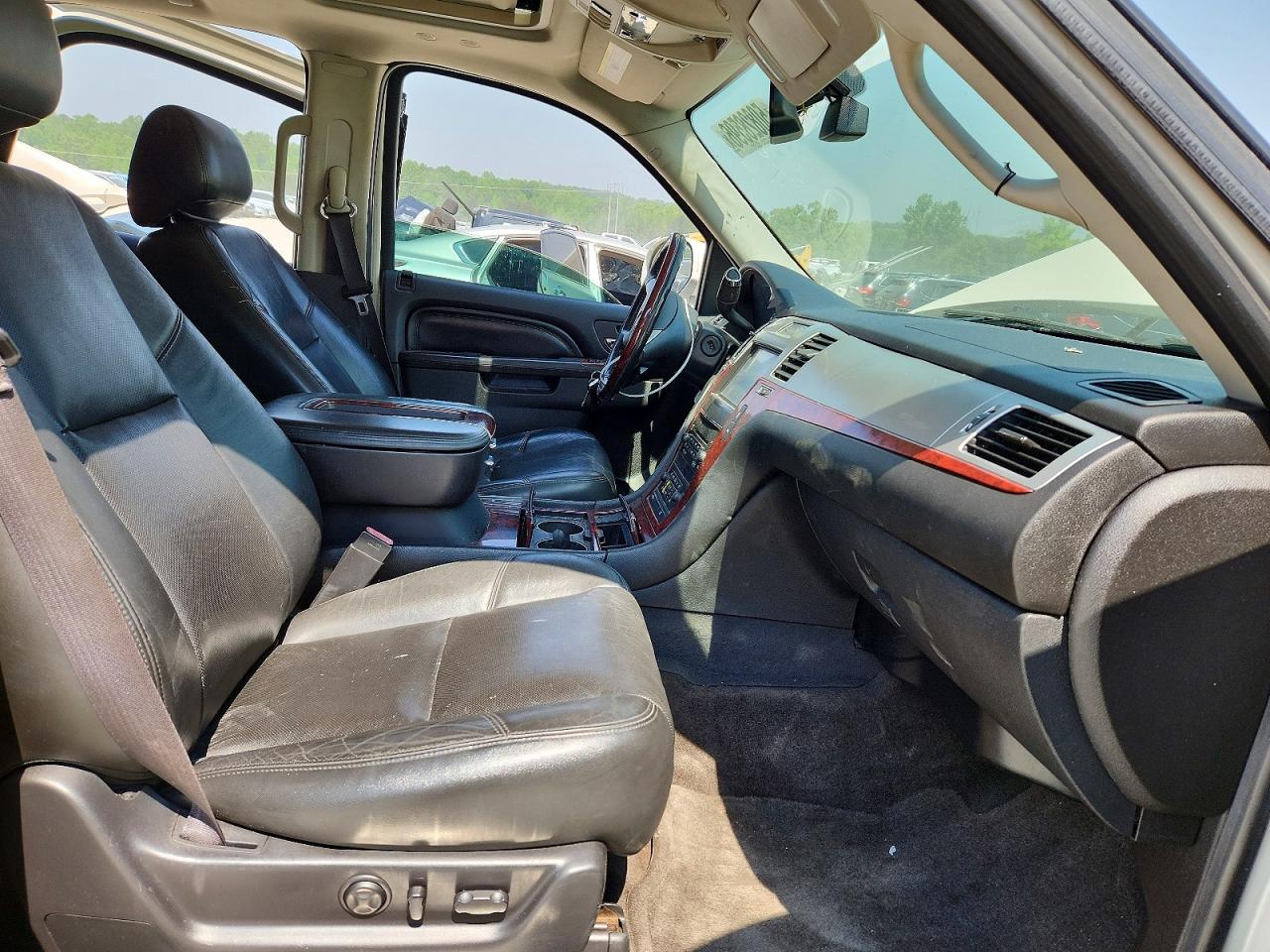 Cadillac Escalade Premium
