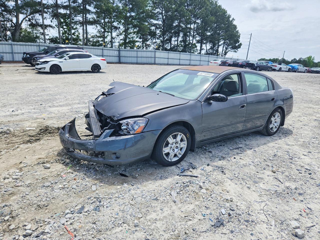 Salvage Nissan Altima Image
