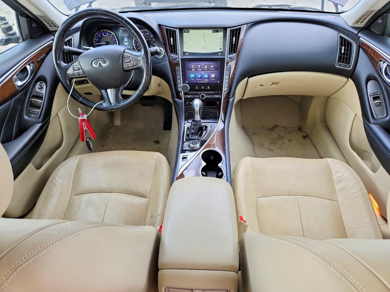 INFINITI Q50 Premium