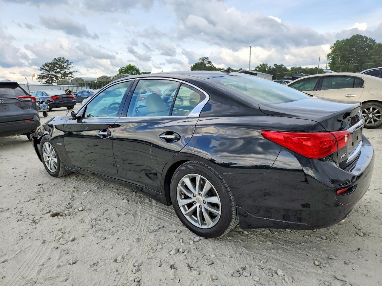 INFINITI Q50 Premium