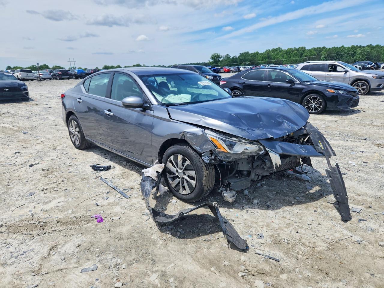 Nissan Altima S