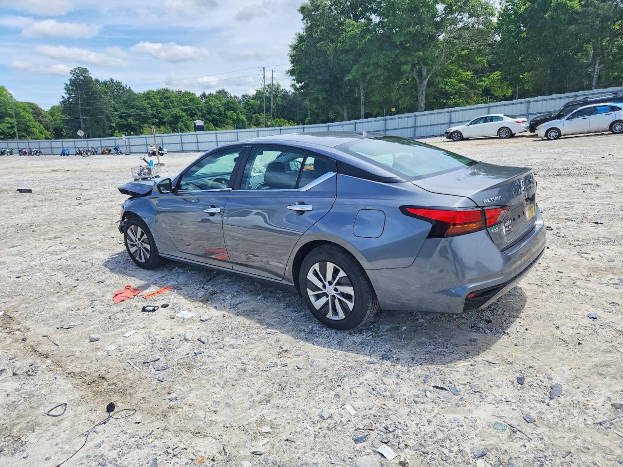 Nissan Altima S