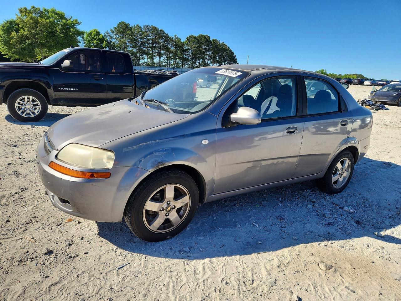 Salvage Chevrolet Aveo Image