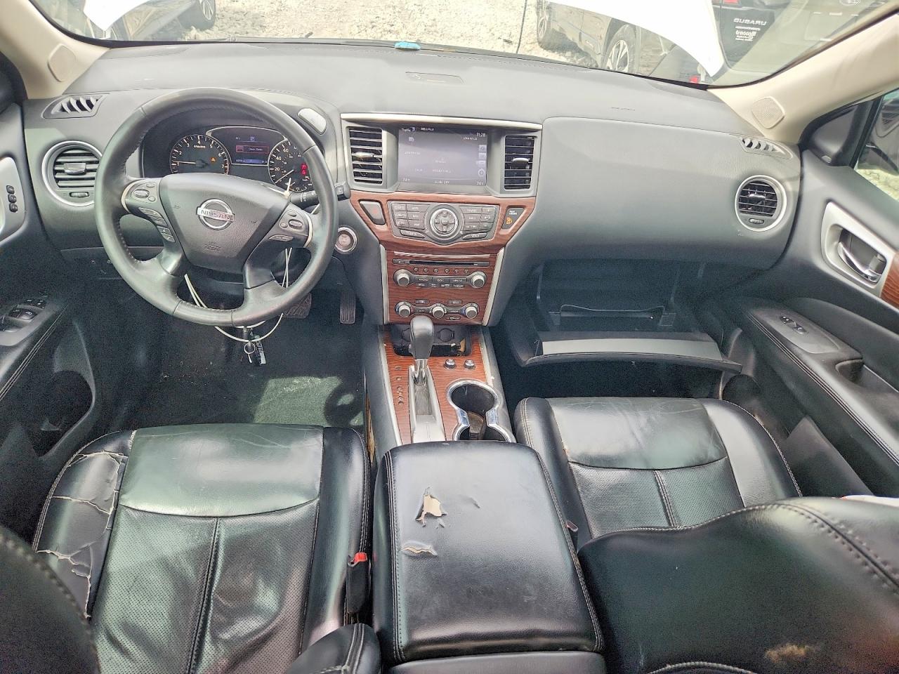 Nissan Pathfinder Platinum