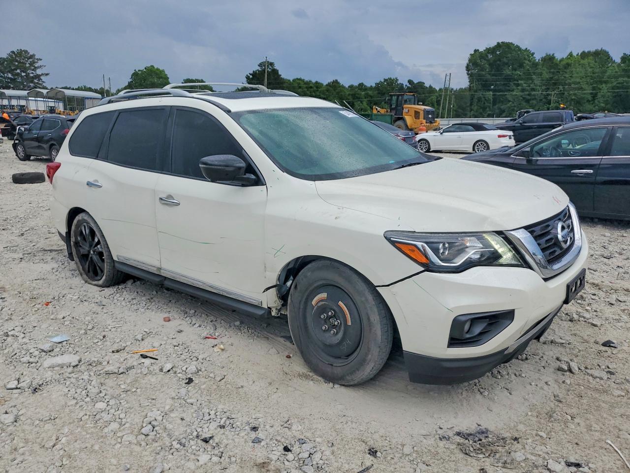Nissan Pathfinder Platinum