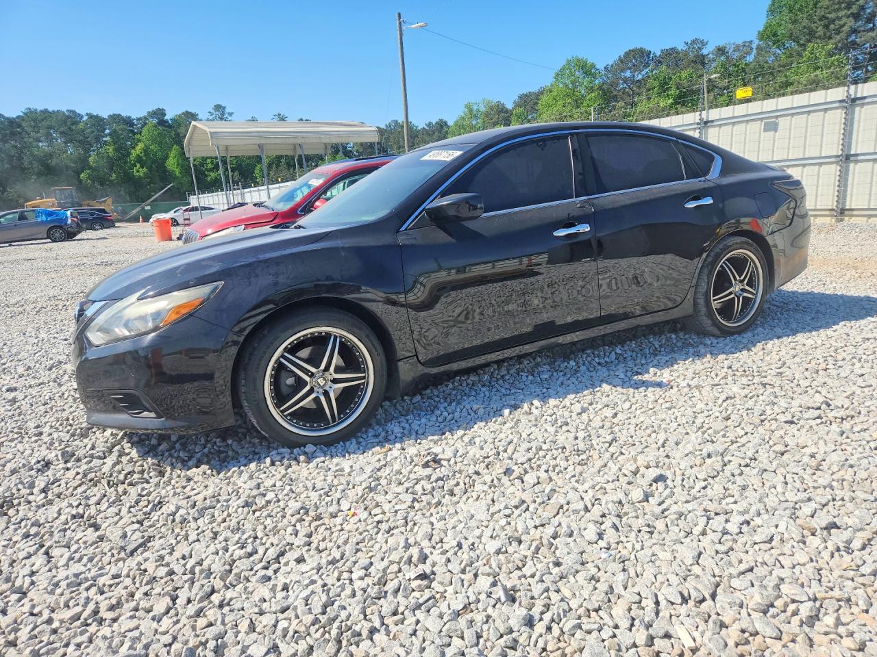 Salvage Nissan Altima Image