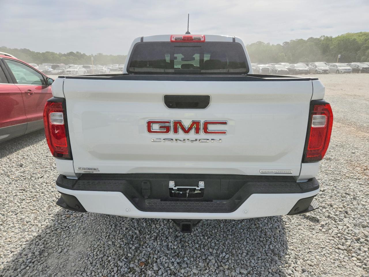 GMC Canyon Elevation