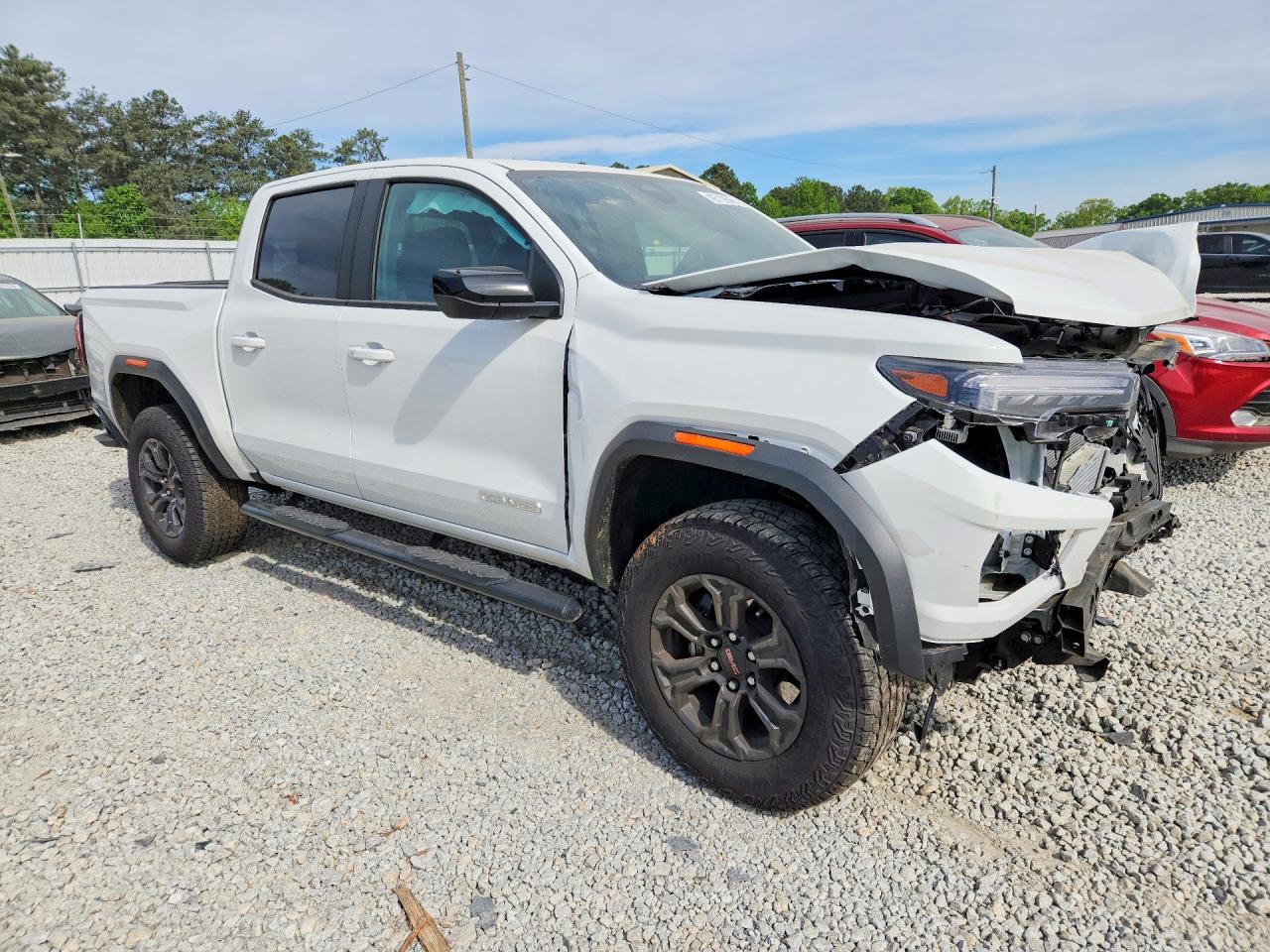 GMC Canyon Elevation