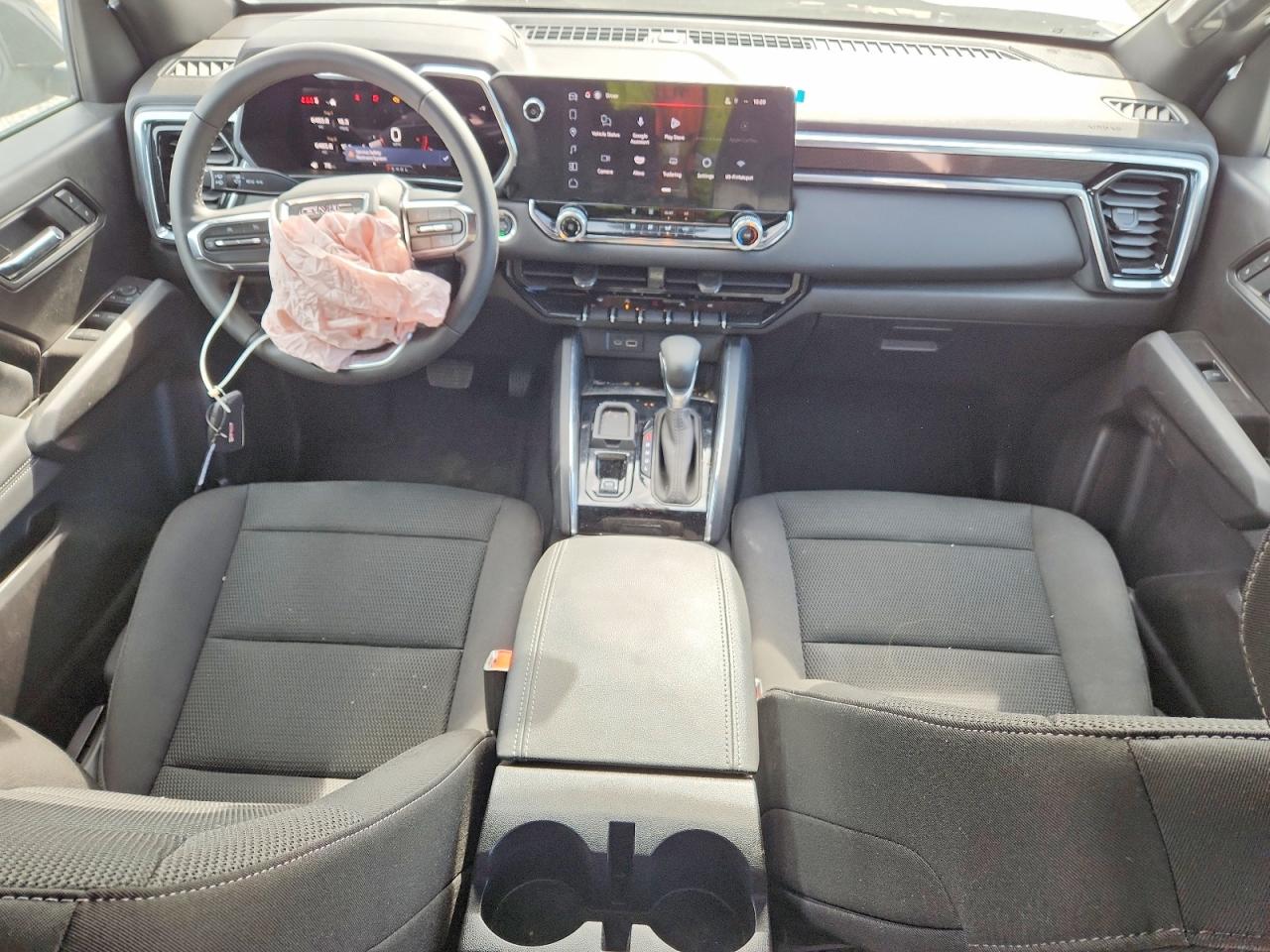 GMC Canyon Elevation
