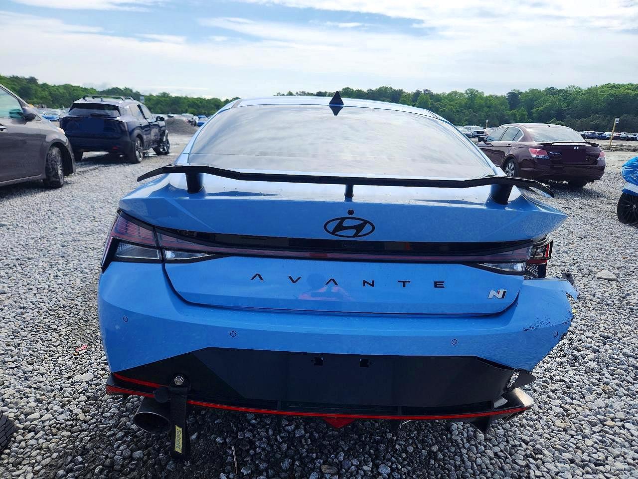 Hyundai ELANTRA Base