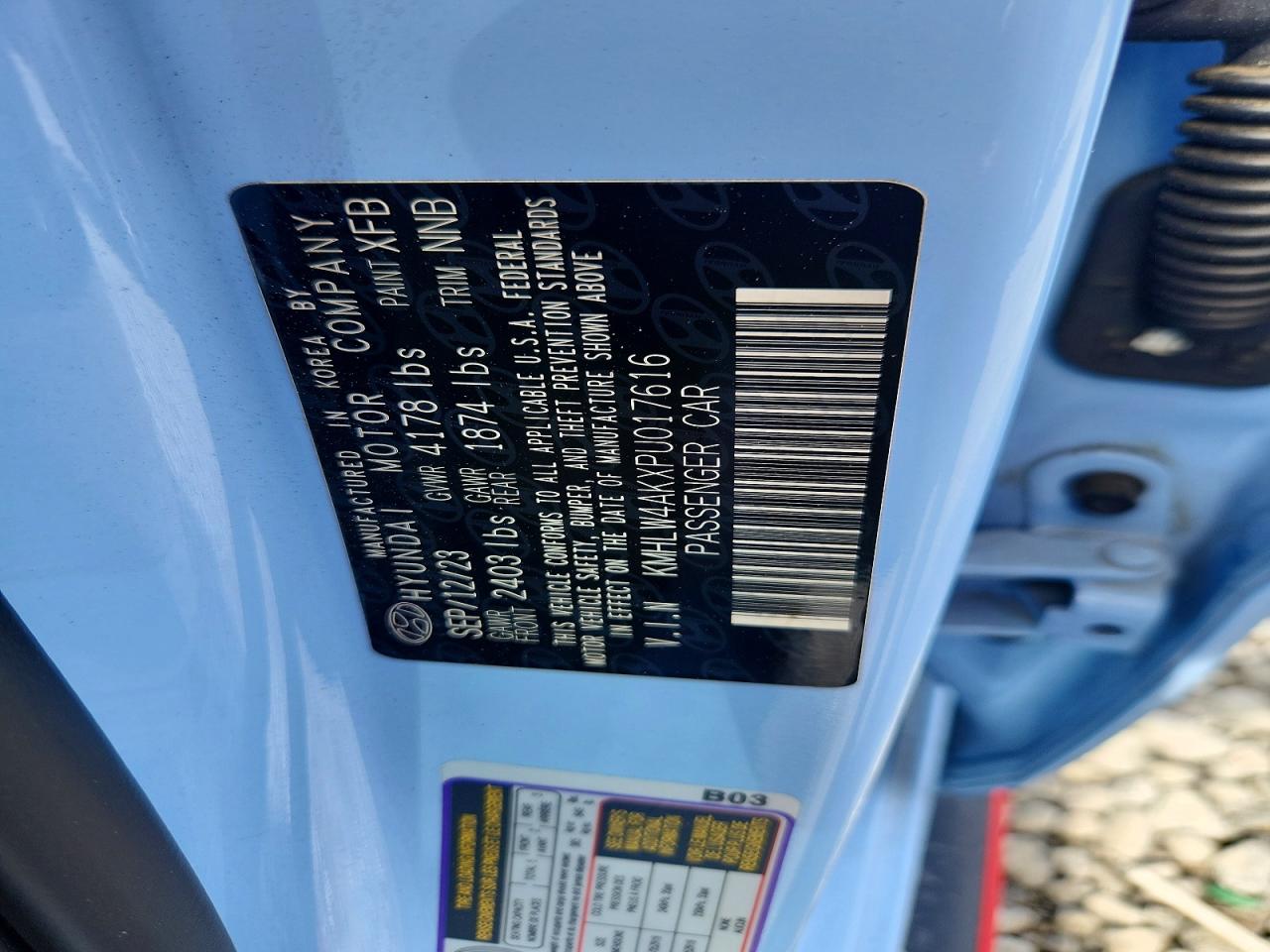 Hyundai ELANTRA Base