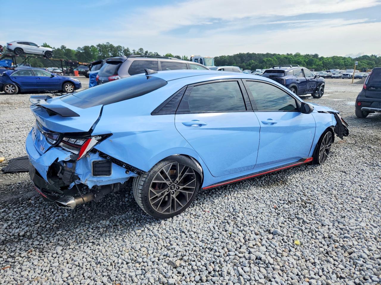 Hyundai ELANTRA Base
