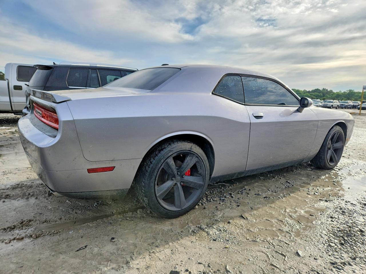 Dodge Challenger Sxt