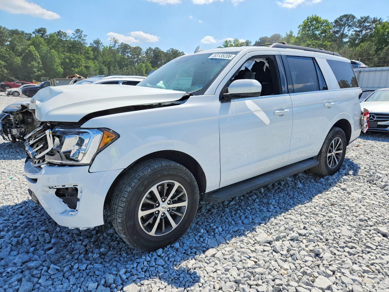 Salvage Ford Expedition Image