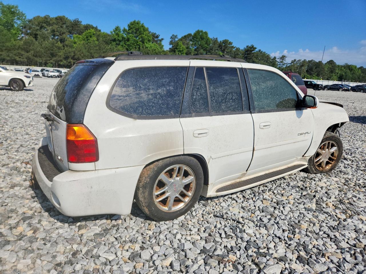 GMC Envoy Denali
