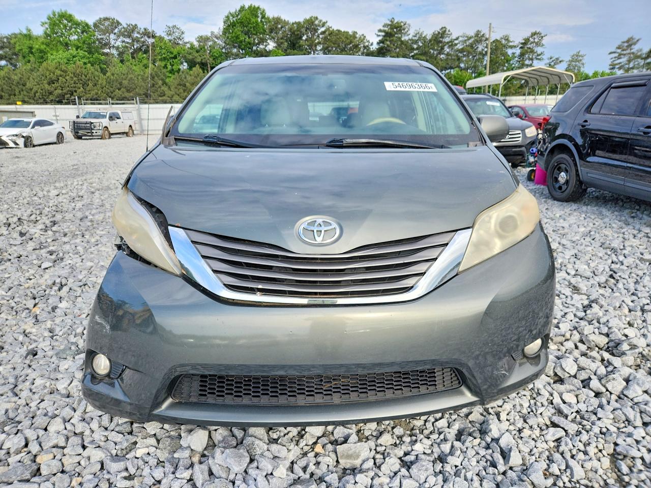 Toyota Sienna Xle 8-passenger