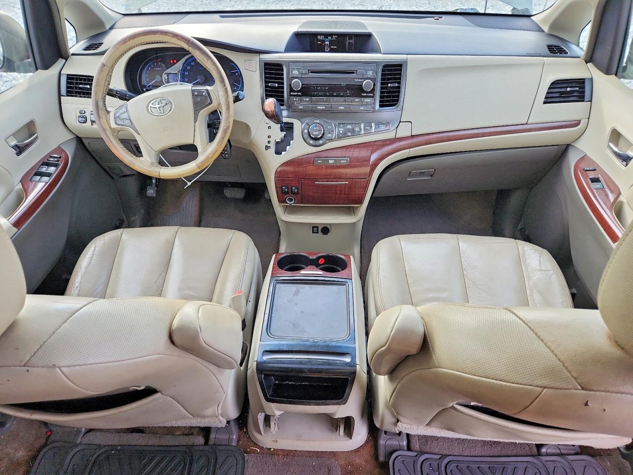 Toyota Sienna Xle 8-passenger