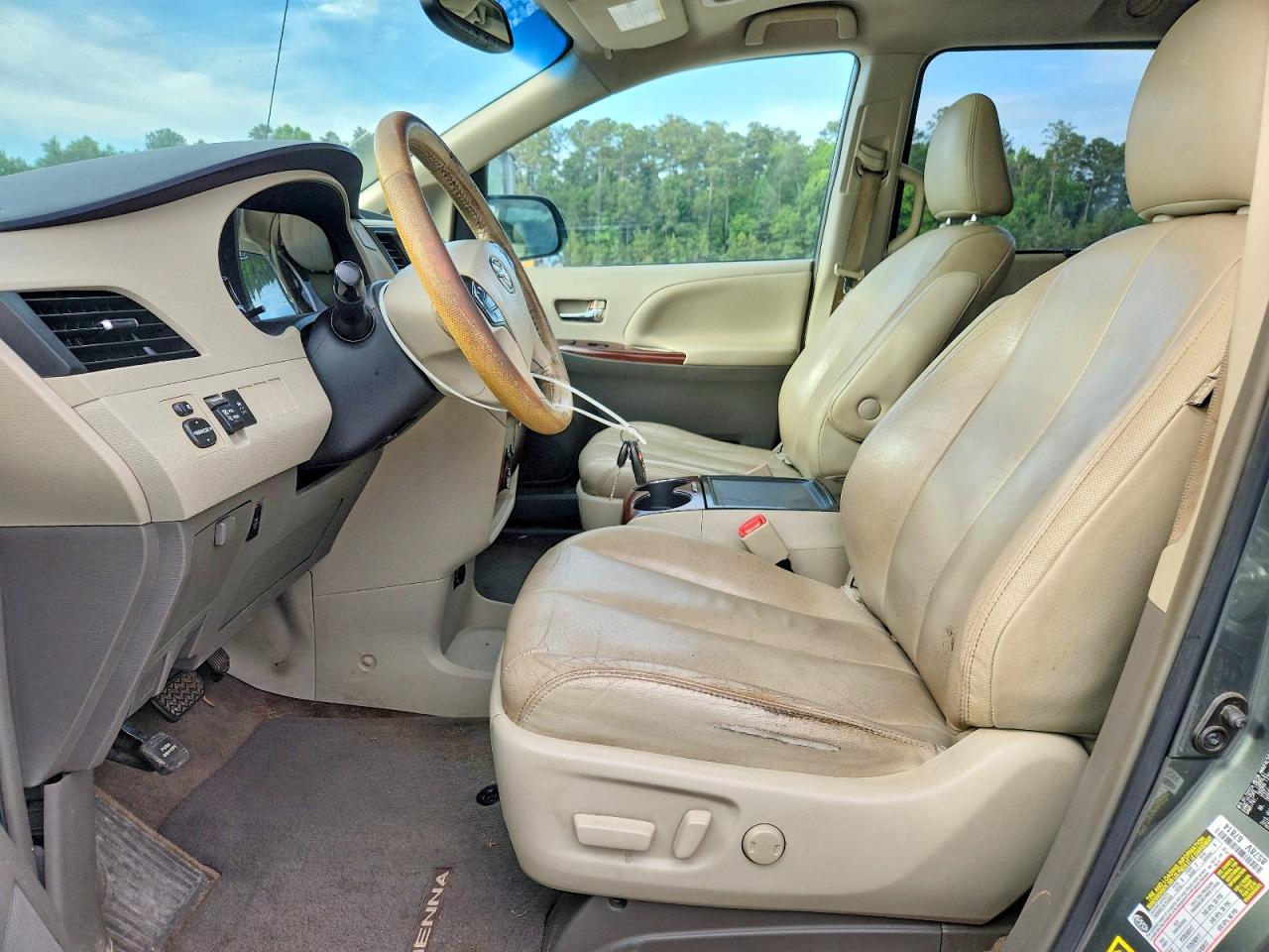Toyota Sienna Xle 8-passenger