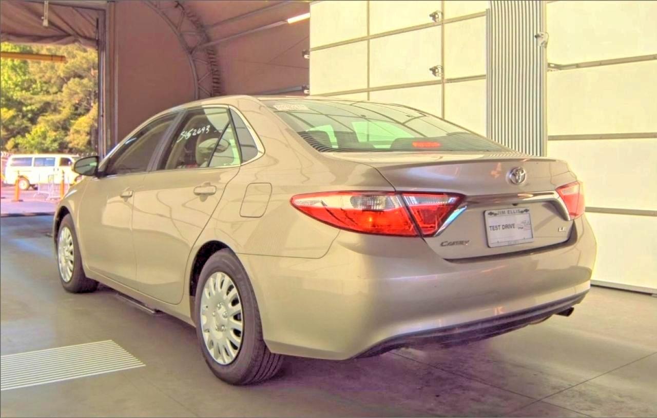 Toyota Camry Le