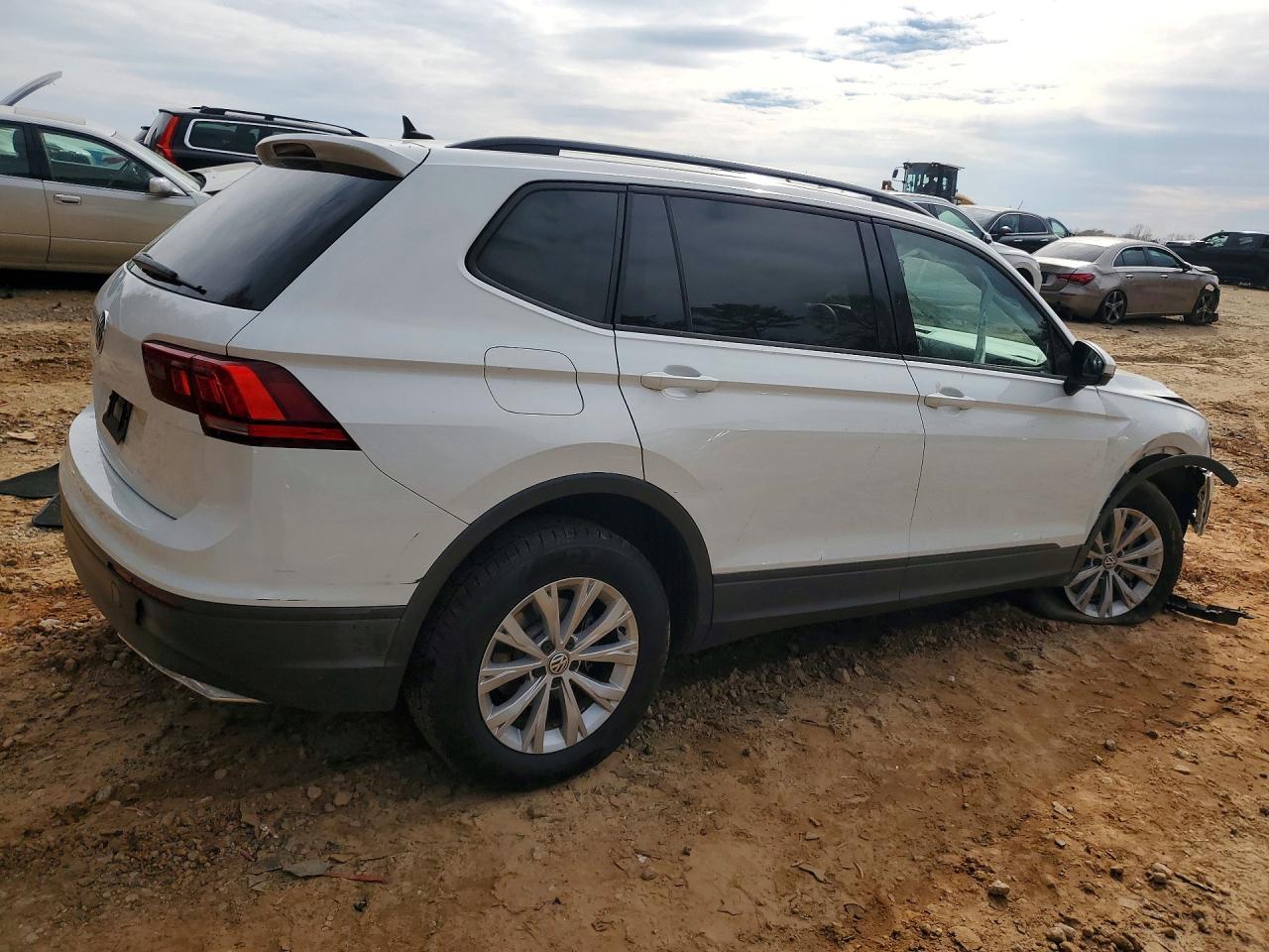 Volkswagen Tiguan S