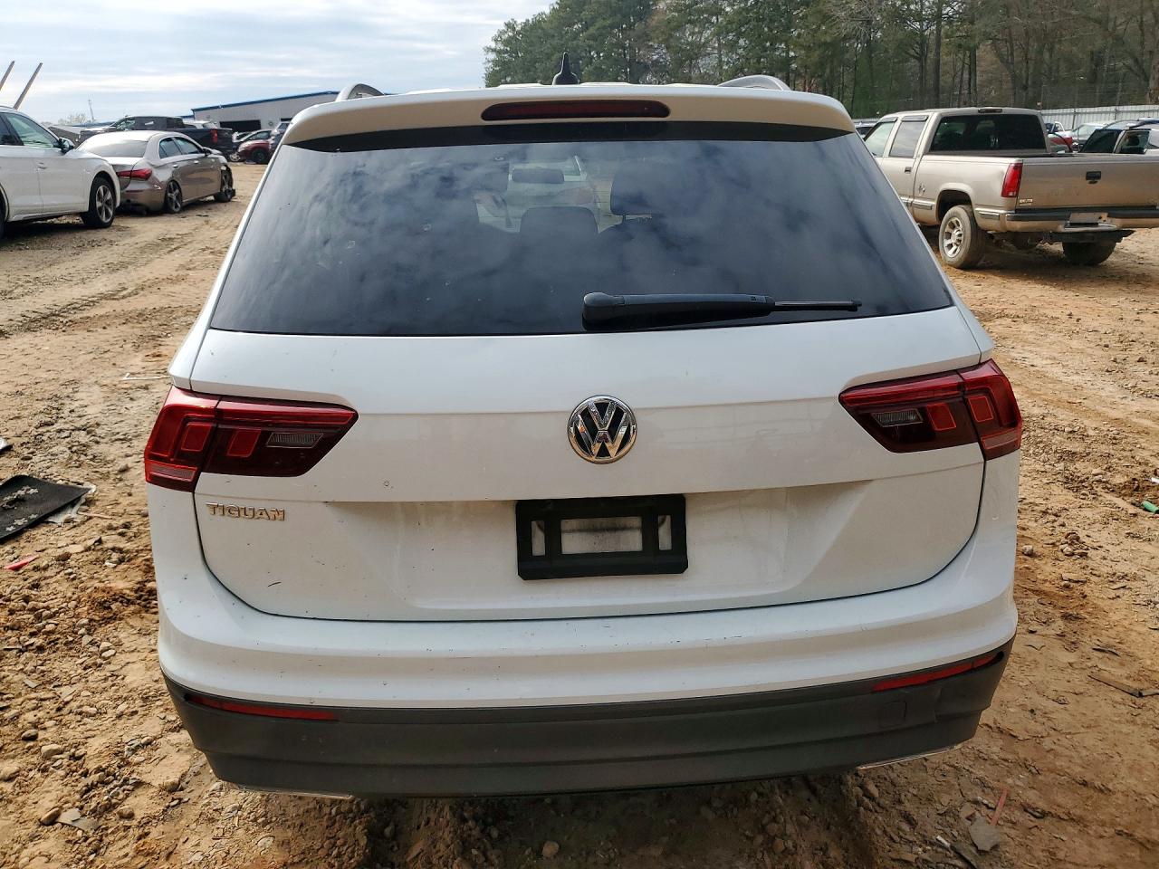 Volkswagen Tiguan S