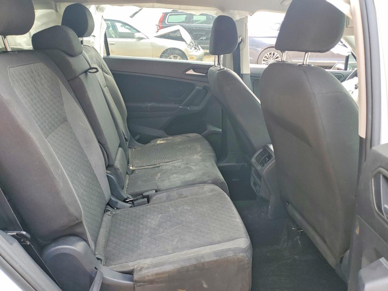 Volkswagen Tiguan S